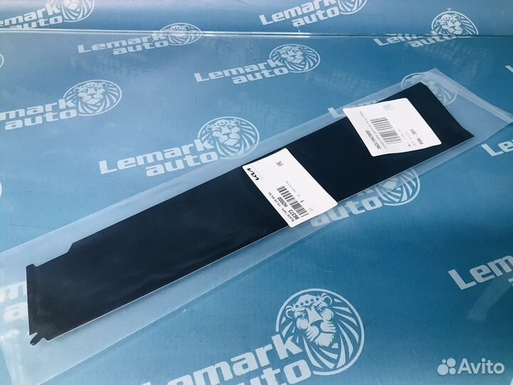 Накладка стойки передней правой задняя Kia Rio