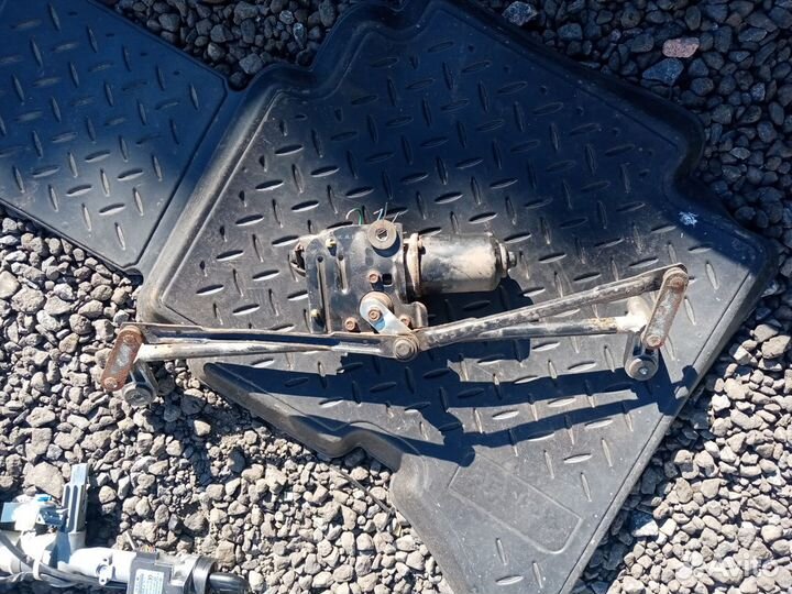 Трапеция дворников на Сан Енг Рекстон II 07г