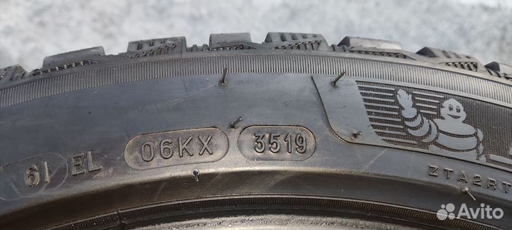 Michelin X-Ice North 4 235/45 R18