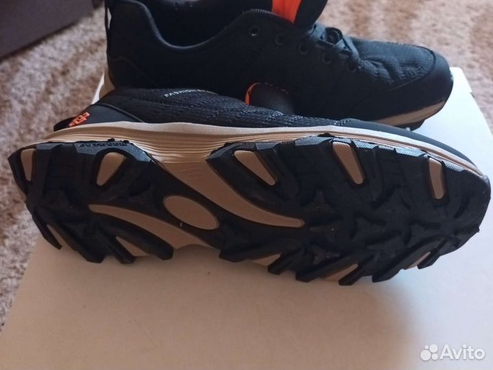 Кроссовки мужские 42 размер новые