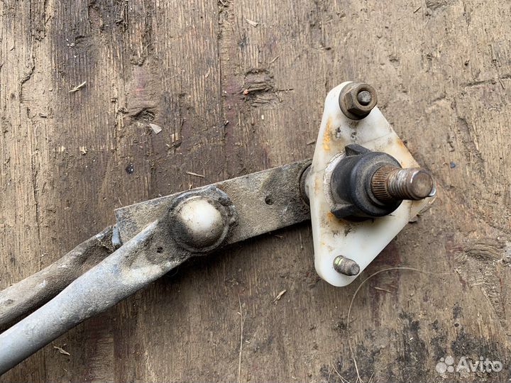 Трапеция дворников Nissan Cube Z10