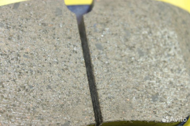 Колодки тормозные передние Митсубиши Аутлендер