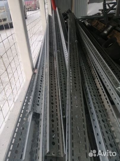 Перфорированный лоток светильники