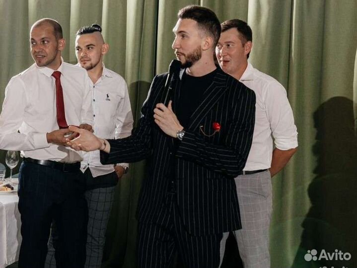 Ведущий. Диджей (в паре )