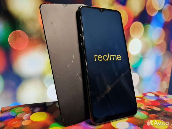 Дисплей realme