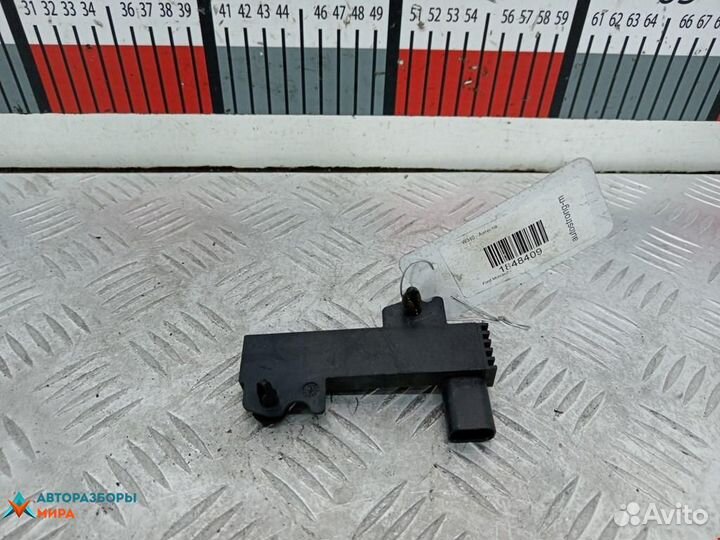 Антенна Ford Mondeo 4 2009 8M5T15K603KA