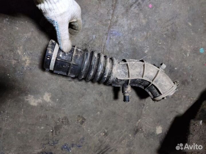 Патрубок воздушного фильтра Лада Ларгус Кросс