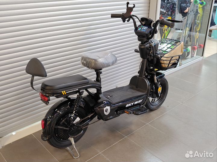 Электроскутер SkyWay