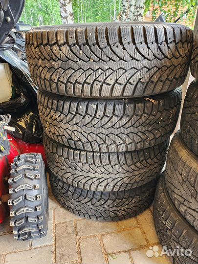 Formula Ice 215/65 R16 98T