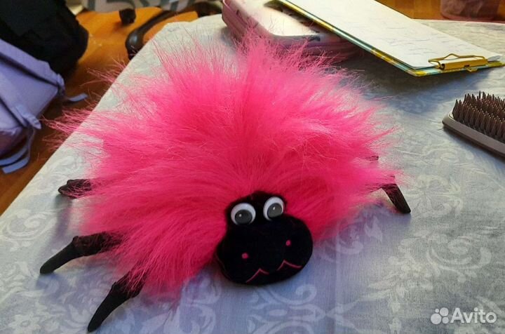 Паук лохмытый на батарейках