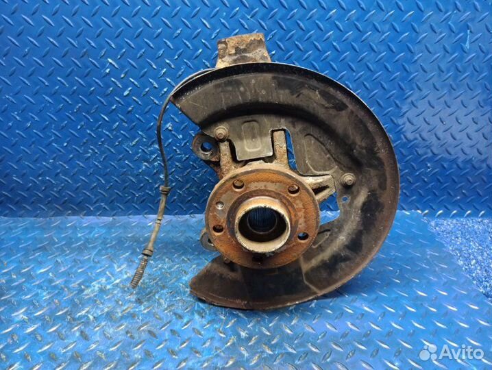 Кулак ступица передний левый Volvo Xc60