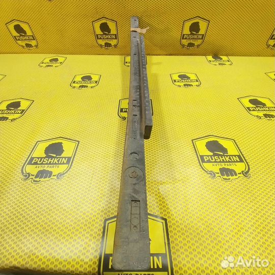 Наполнитель/абсорбер переднего бампера Nissan Tiida