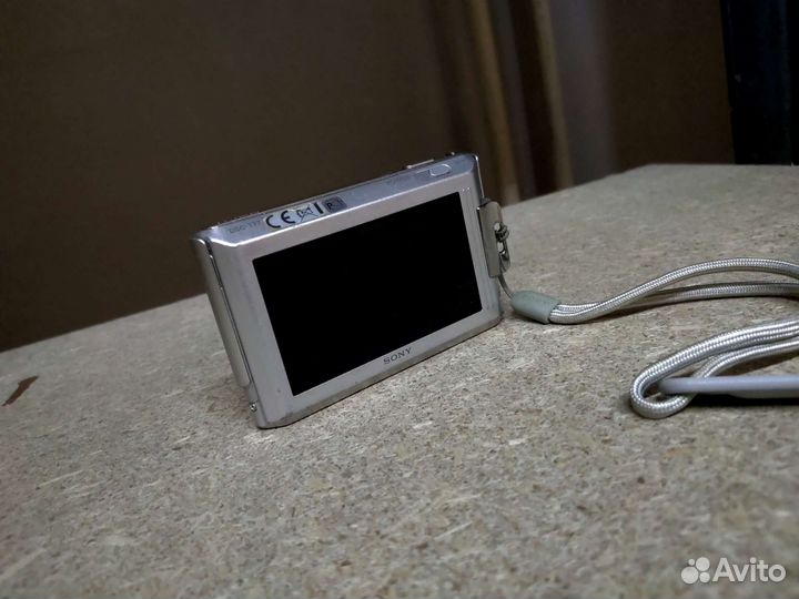 Sony cyber-shot DSC-T77