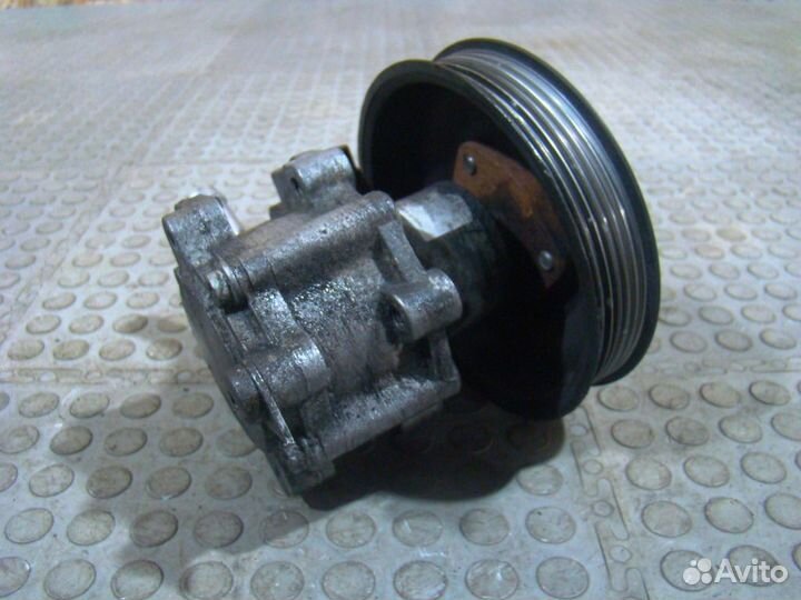 BMW X1 E84 Насос гидроусилителя N47