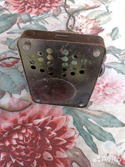 Старинный телефон VEF