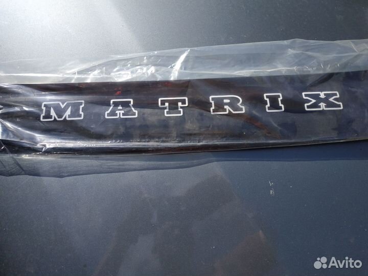 Дефлектор капота matrix
