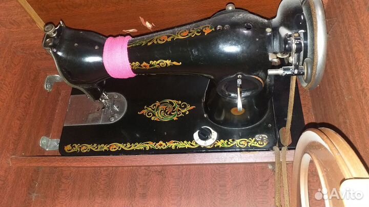 Швейная машинка Зингер