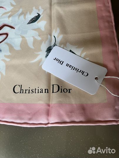 Нежный платок dior шелк