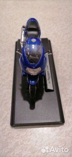 Мотоцикл '02 Triumph TT600 welly