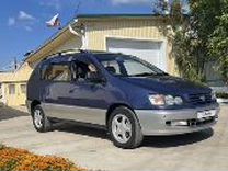 Toyota Ipsum 2.0 AT, 1998, 300 000 км, с пробегом, цена 600 000 руб.