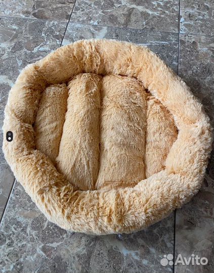 Домик для кота бу, лежанка и когтеточка