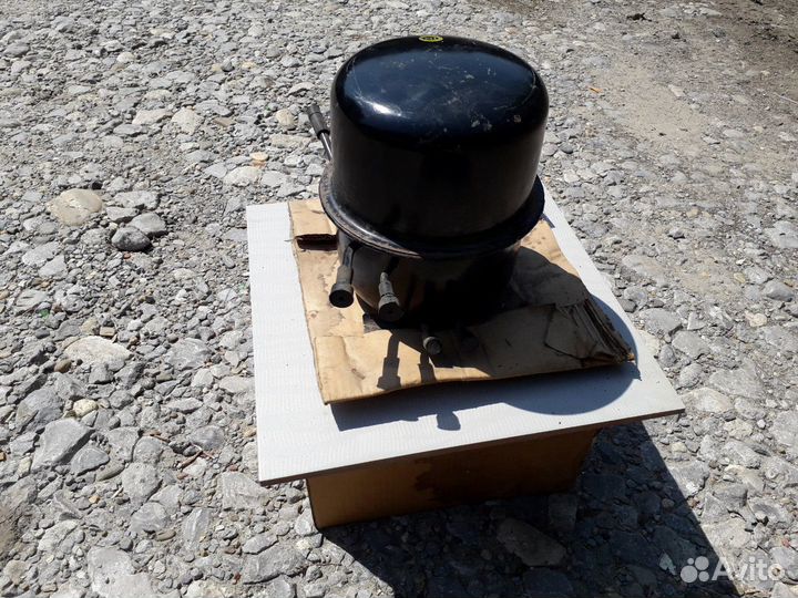 Компрессор холодильника Sharp