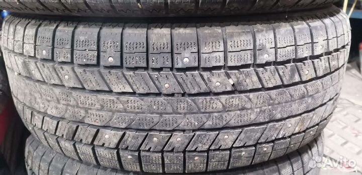 Ironman Polar Trax 215/65 R16