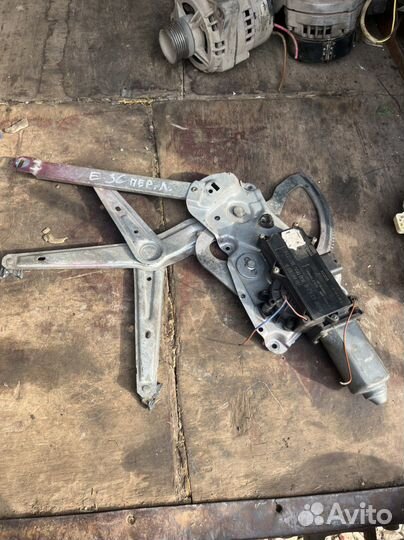 Стеклоподъемник bmw e36