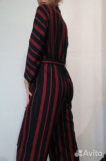 Комбинезон в полоску женский
