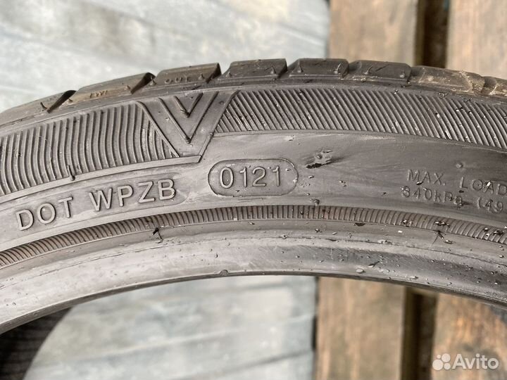 Winrun R330 245/35 R20 95W