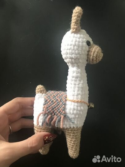 Альпака вязанная игрушка