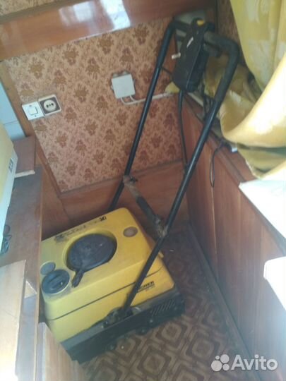 Поломоечная машина karcher