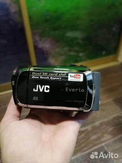 Видеокамера JVC