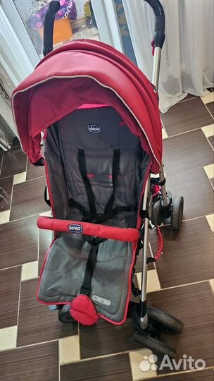 Прогулочная коляска трость chicco