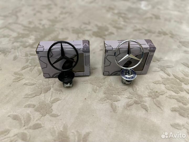 Знак на капот Mercedes Benz