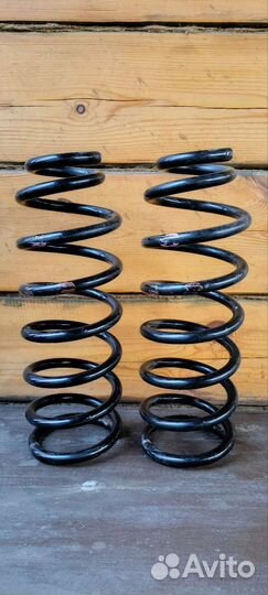 Пружины задние на Toyota Corolla Fielder