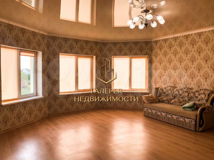 Дом 350 м² на участке 6,8 сот.