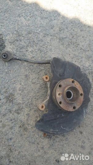 Кулак поворотный передний левый Bmw X5 E53