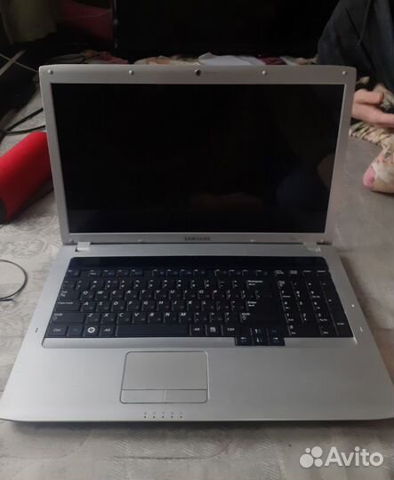 Ноутбук Samsung R730