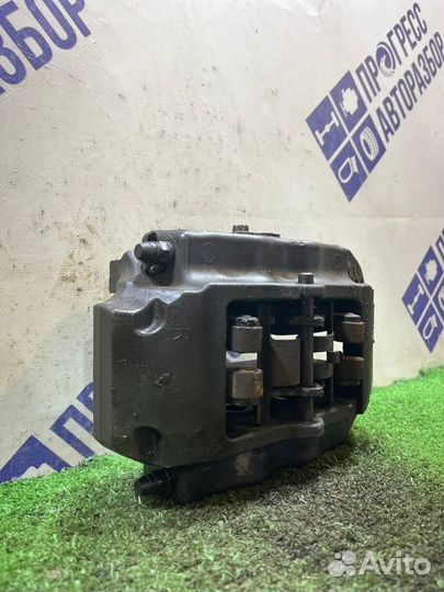 Суппорт задний правый Volkswagen Touareg кроссовер