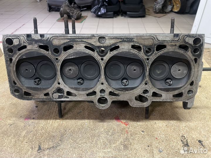 Головка блока цилиндров Volksvagen. Skoda 1.6 8V