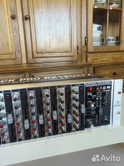 Микшерный Рэковый пульт Behringer