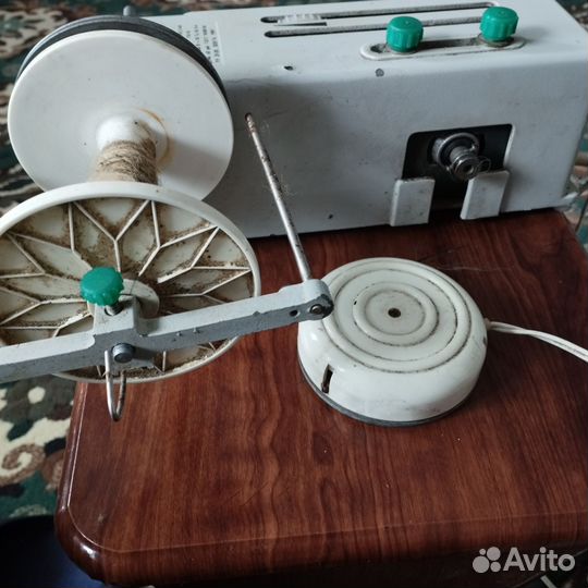 Электрическая прялка для шерсти
