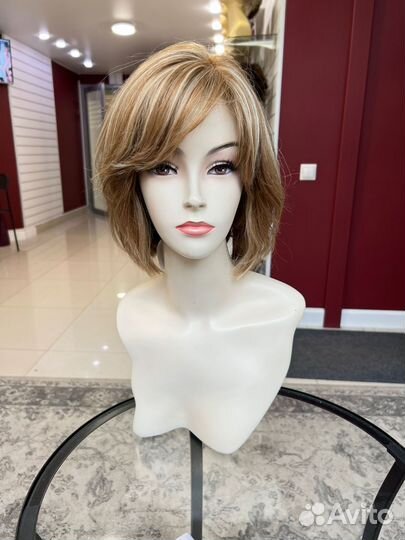 Парик с имитацией кожи головы