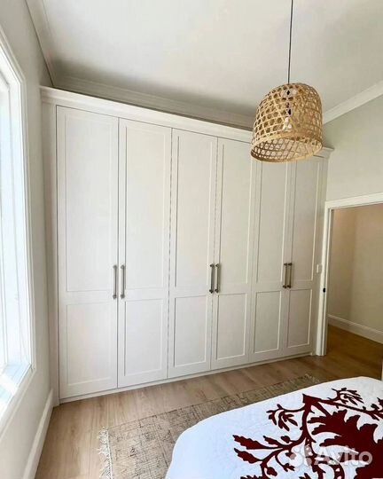 Светлый шкаф для вашего дома