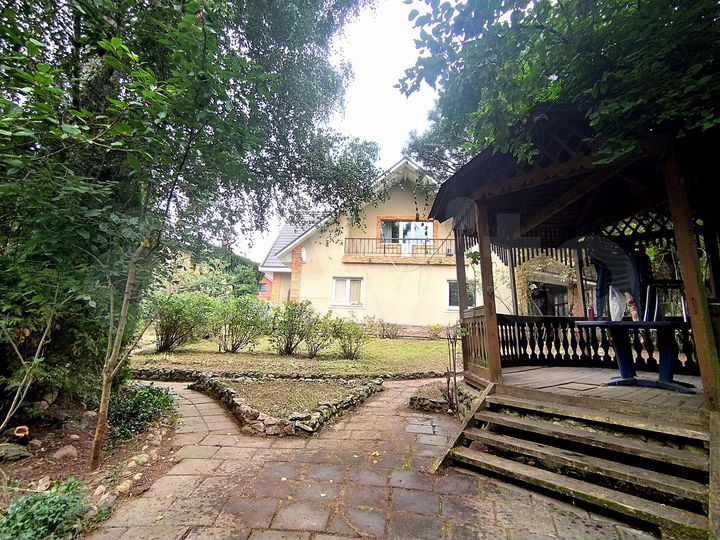 Дом 340 м² на участке 12 сот.