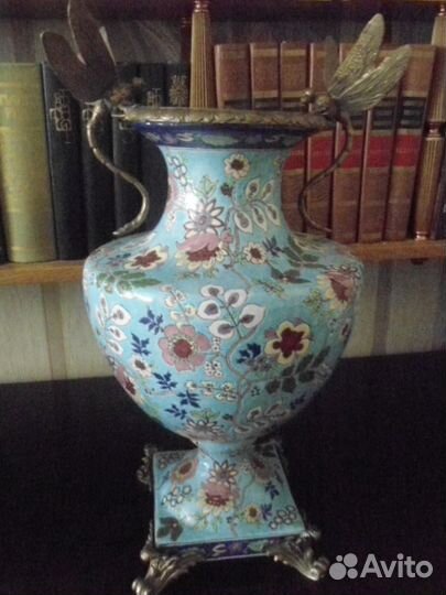 Вазы из бронзы и фарфора