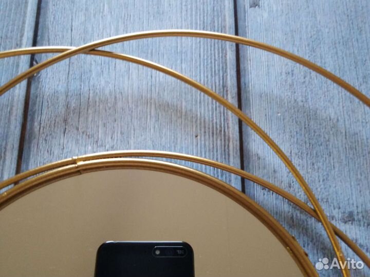 Декоративное настенное зеркало