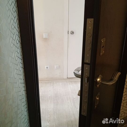 Дверь входная правая