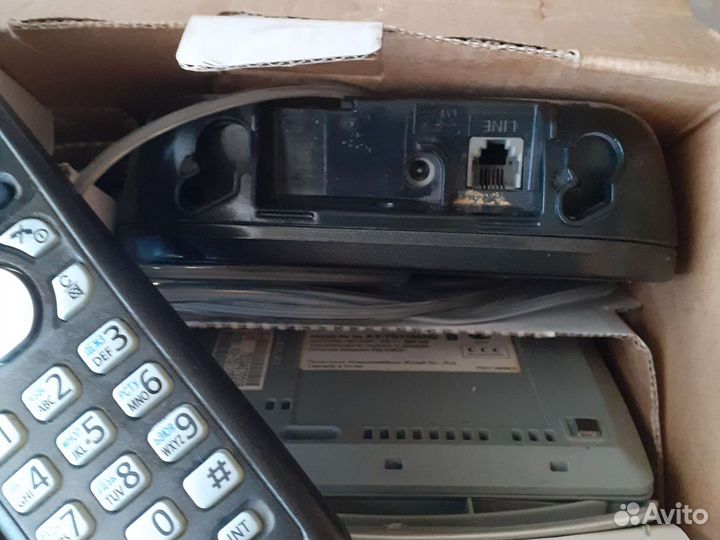 Цифровой беспроводной телефон с автоответчиком